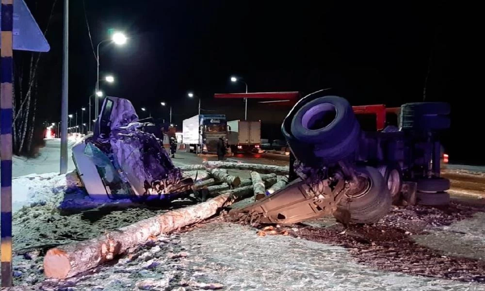 Κίνα: Χάος με την κατάρρευση γέφυρας σε αυτοκινητόδρομο